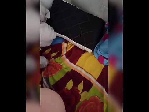❤️ Dakina ta zauna a gida ita kadai saboda mijinta ya tafi hutu sai na yi amfani da damar in yi mata fyade na cika mata gindi da nono. Batsa vk ️❤